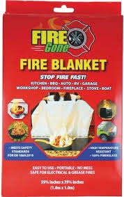 ايس بطانية إطفاء الحرائق FireGone مقاس 40 انش × 40 انش مقاومة لدرجات حرارة عالية تصل إلى 580 درجة مئوية تُخمد الحريق بسرعة وتتوافق مع معايير السلامة EN 1869-2019 8118931