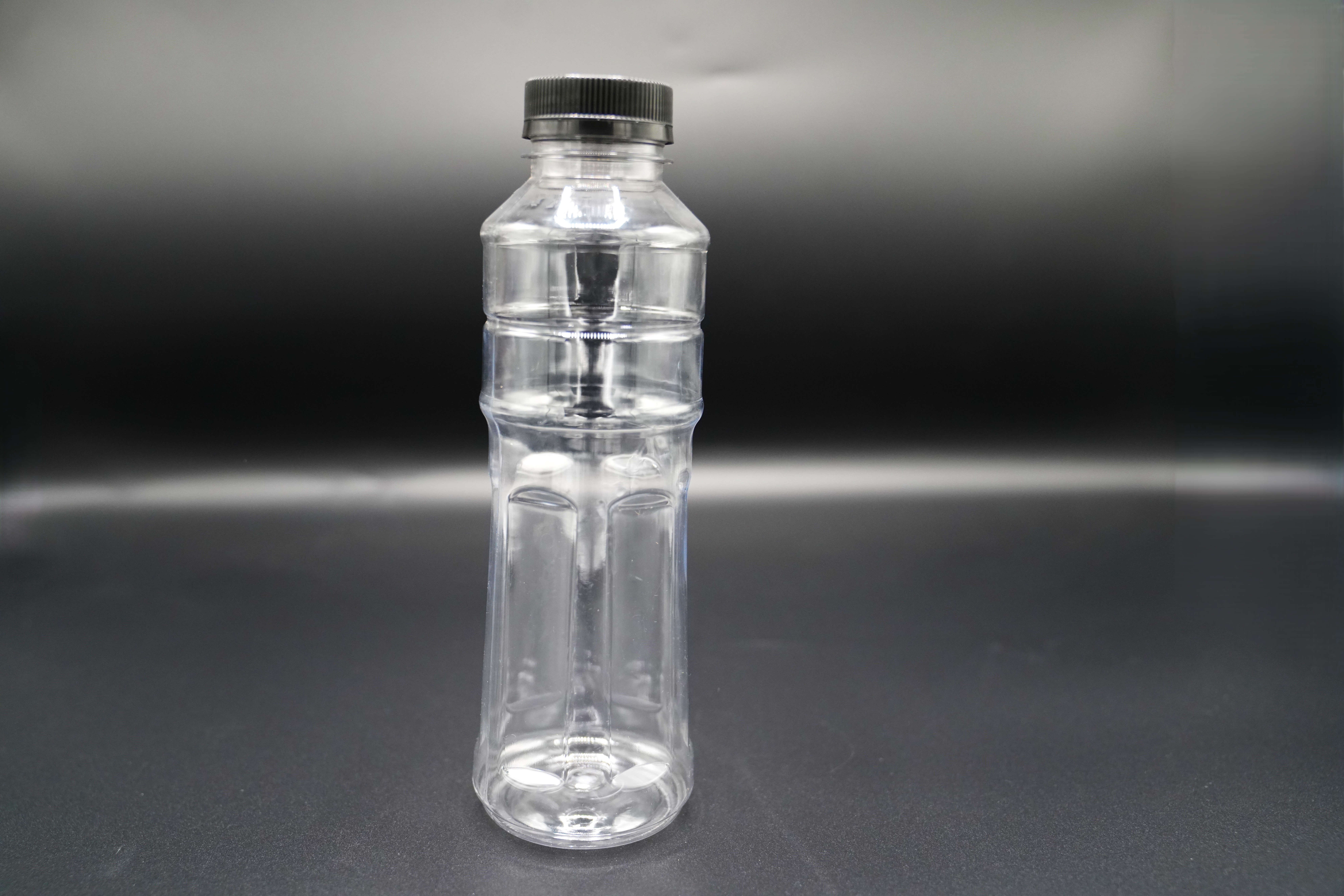 High-quality, transparent plastic bottle with a black cap, round shape, 500 ml capacity, 10Pcs